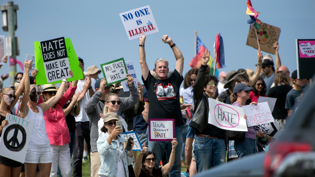 Peace rallies stretch from Laguna Beach to Boston